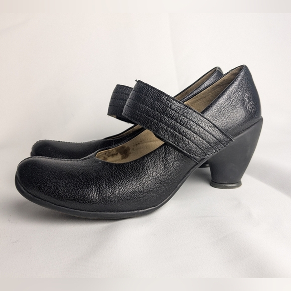 FLY LONDON Classic Leather Heel Women Shoes Almond Tip Velcro Closure Size 37 - Picture 5 of 10